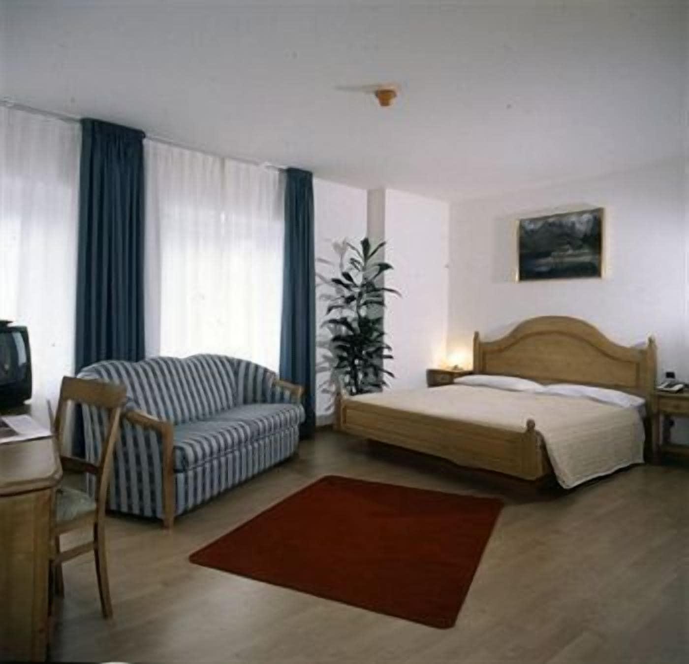 Grand Hotel Molveno Exterior foto